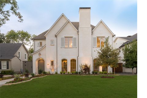 4104 Greenbrier Drive